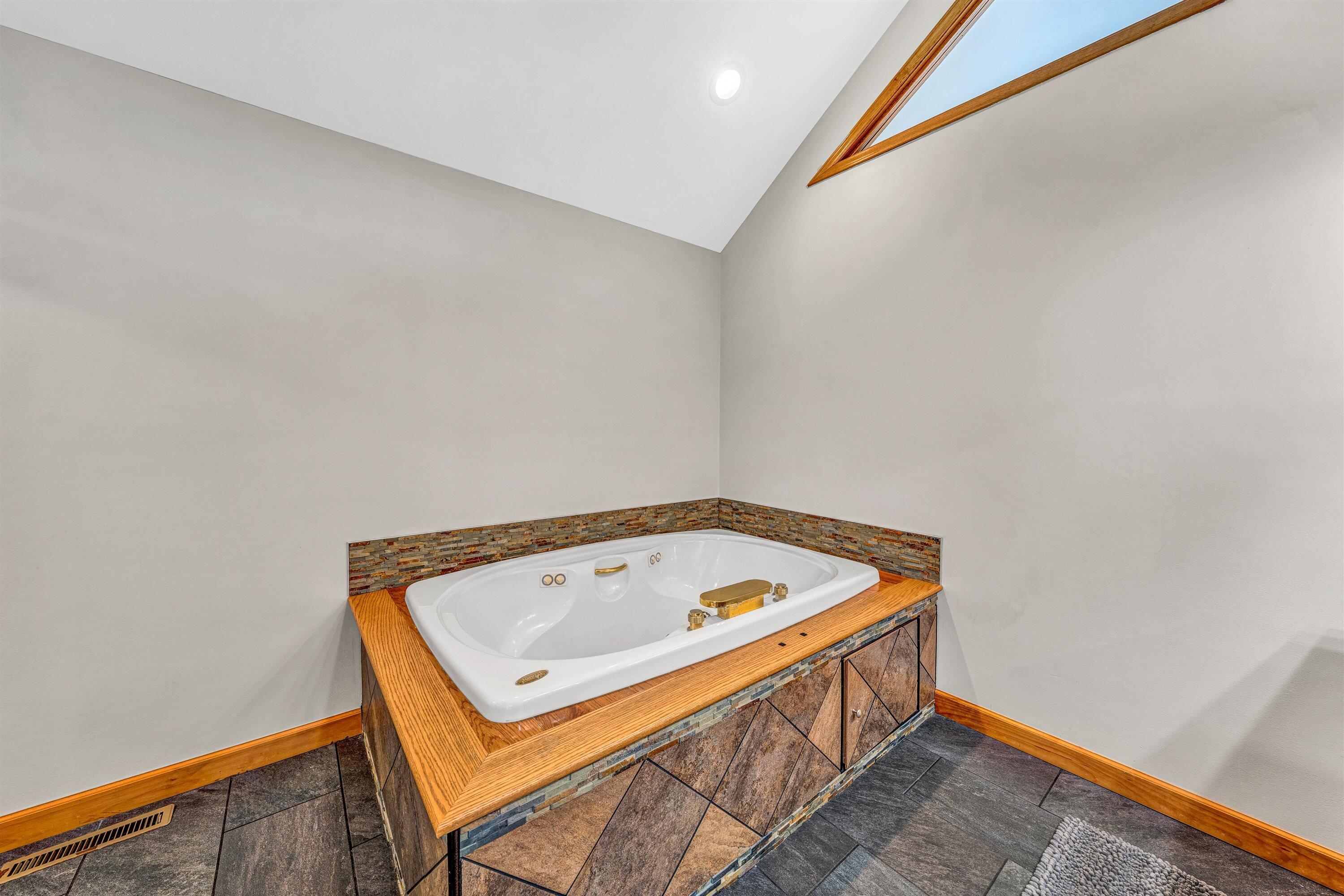 Wirtz, Virginia 24184, United States, 3 Bedrooms Bedrooms, ,2 BathroomsBathrooms,Residential,Active,140872