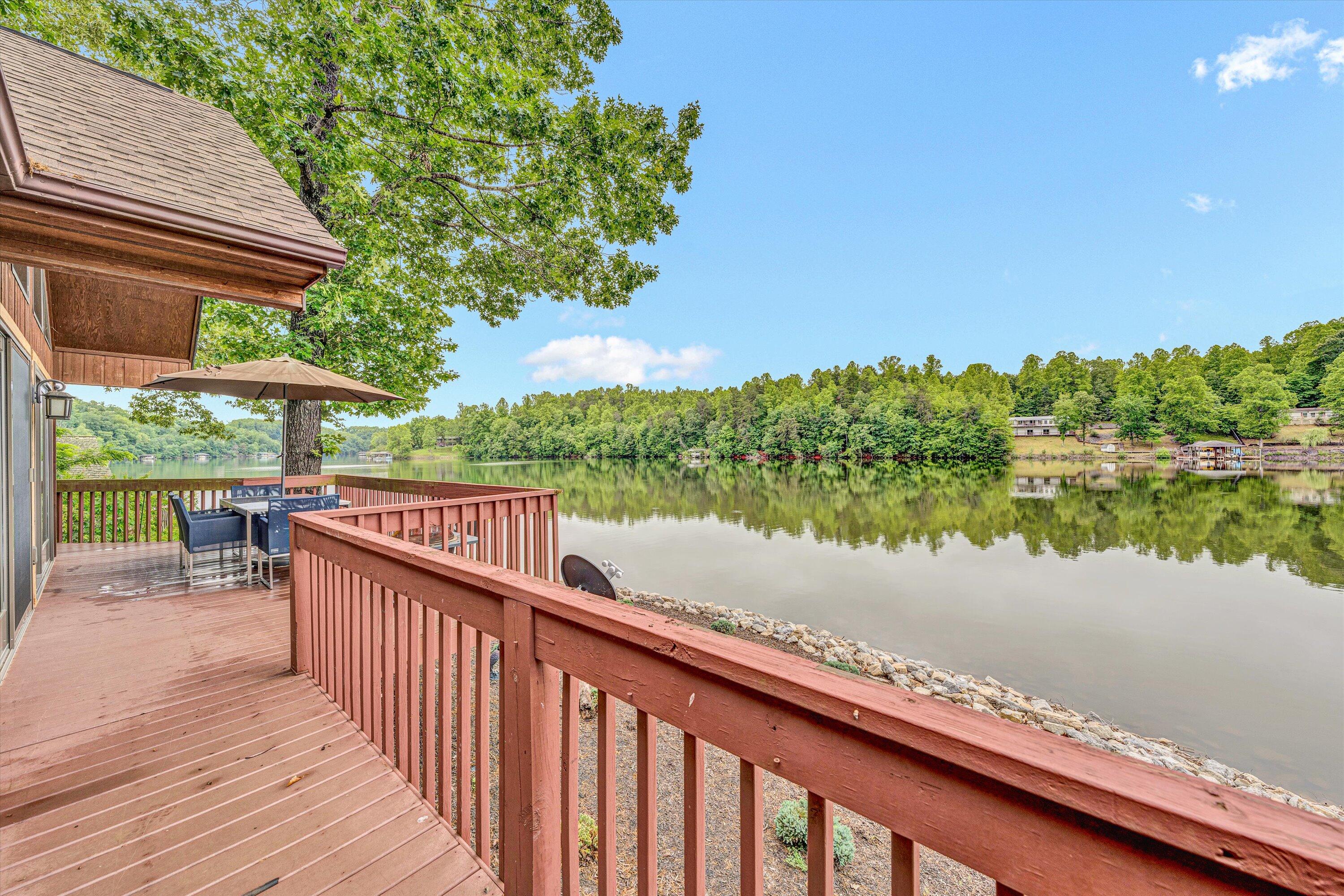 510 Crestview Rd, Wirtz, Virginia image 25