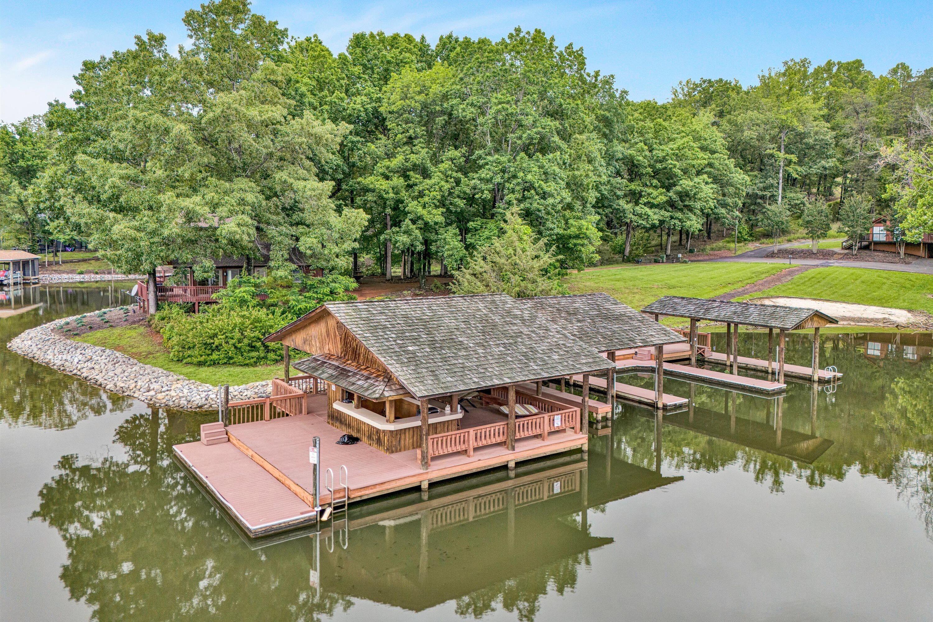 Wirtz, Virginia 24184, United States, 3 Bedrooms Bedrooms, ,2 BathroomsBathrooms,Residential,Active,140872