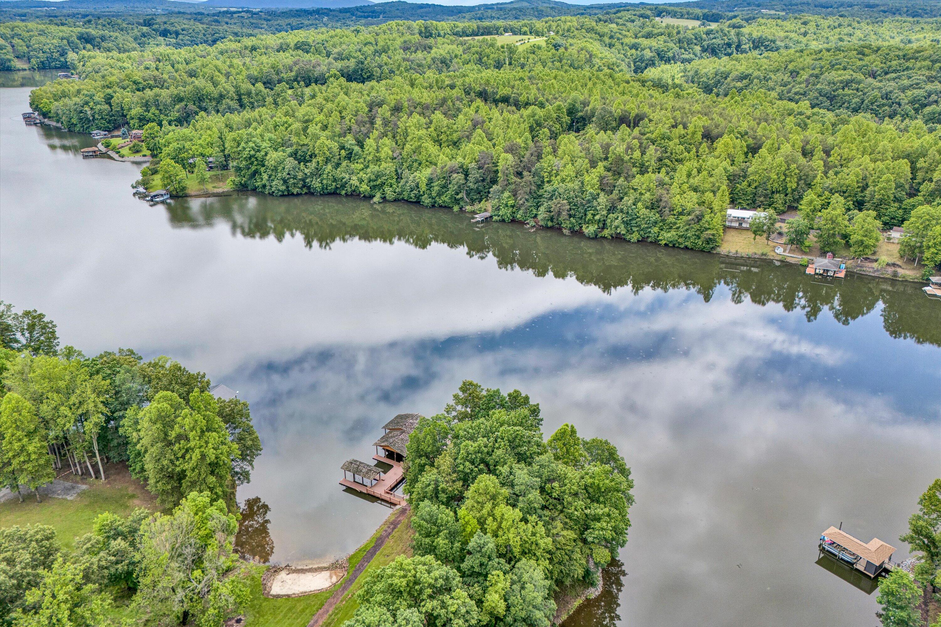510 Crestview Rd, Wirtz, Virginia image 43
