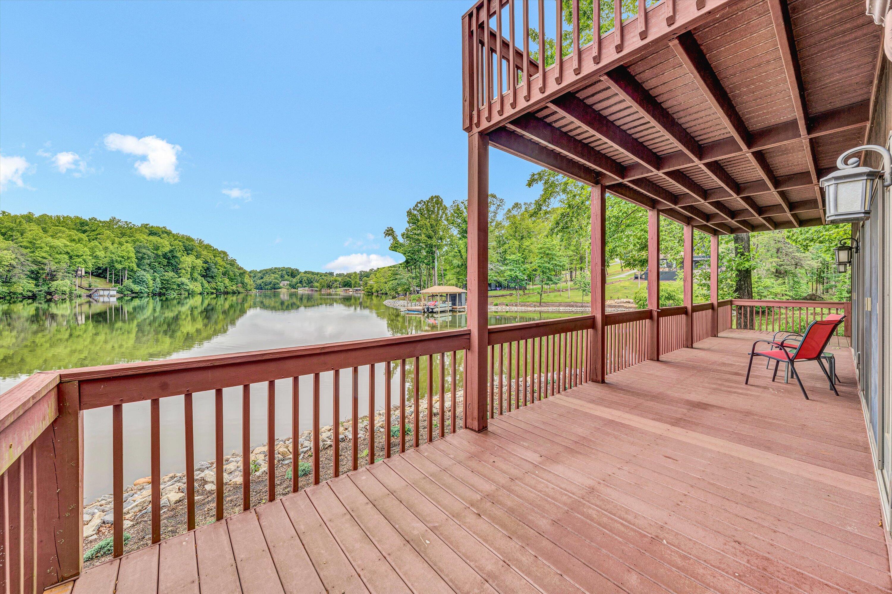 510 Crestview Rd, Wirtz, Virginia image 24