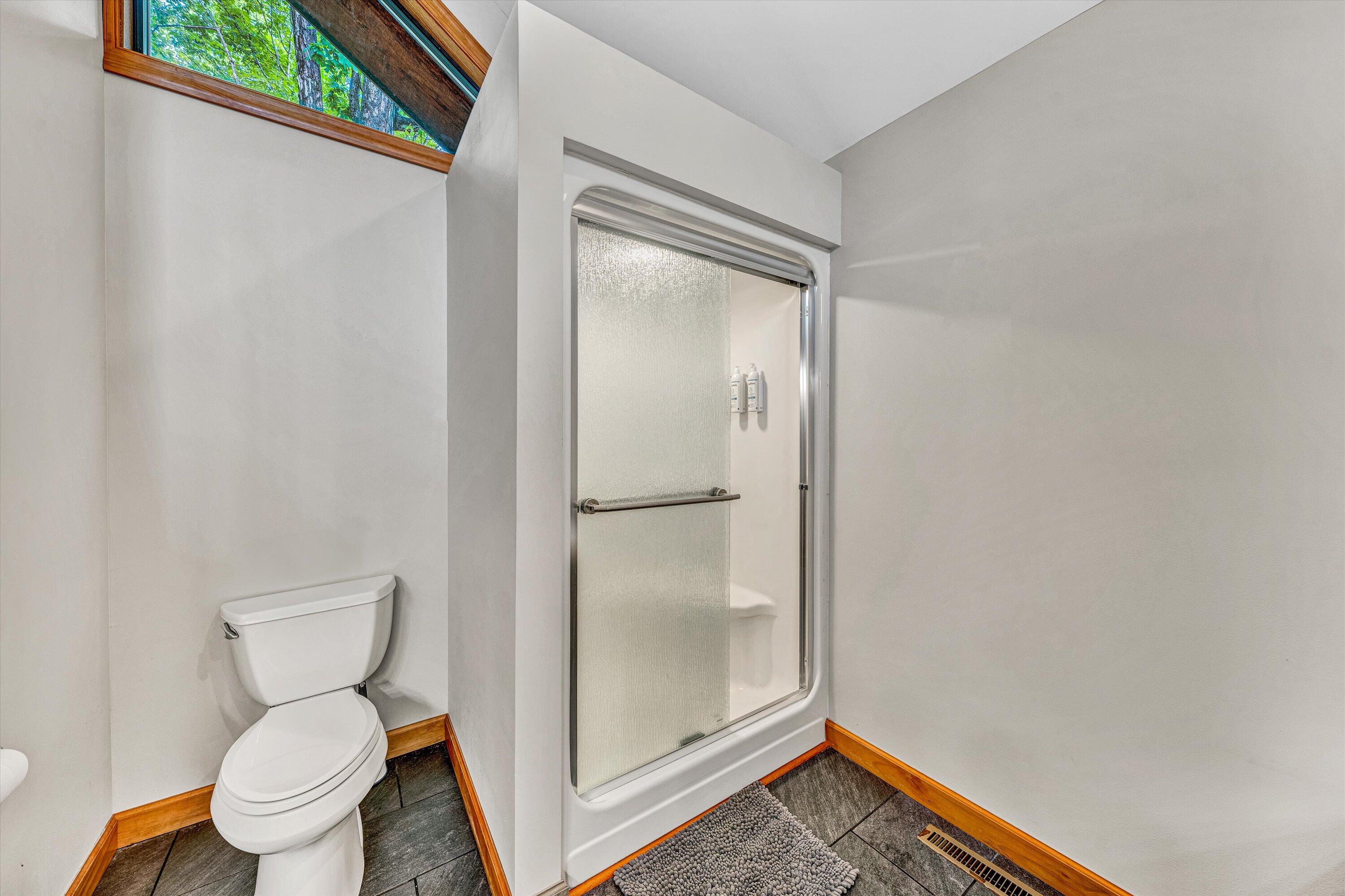 510 Crestview Rd, Wirtz, Virginia image 33
