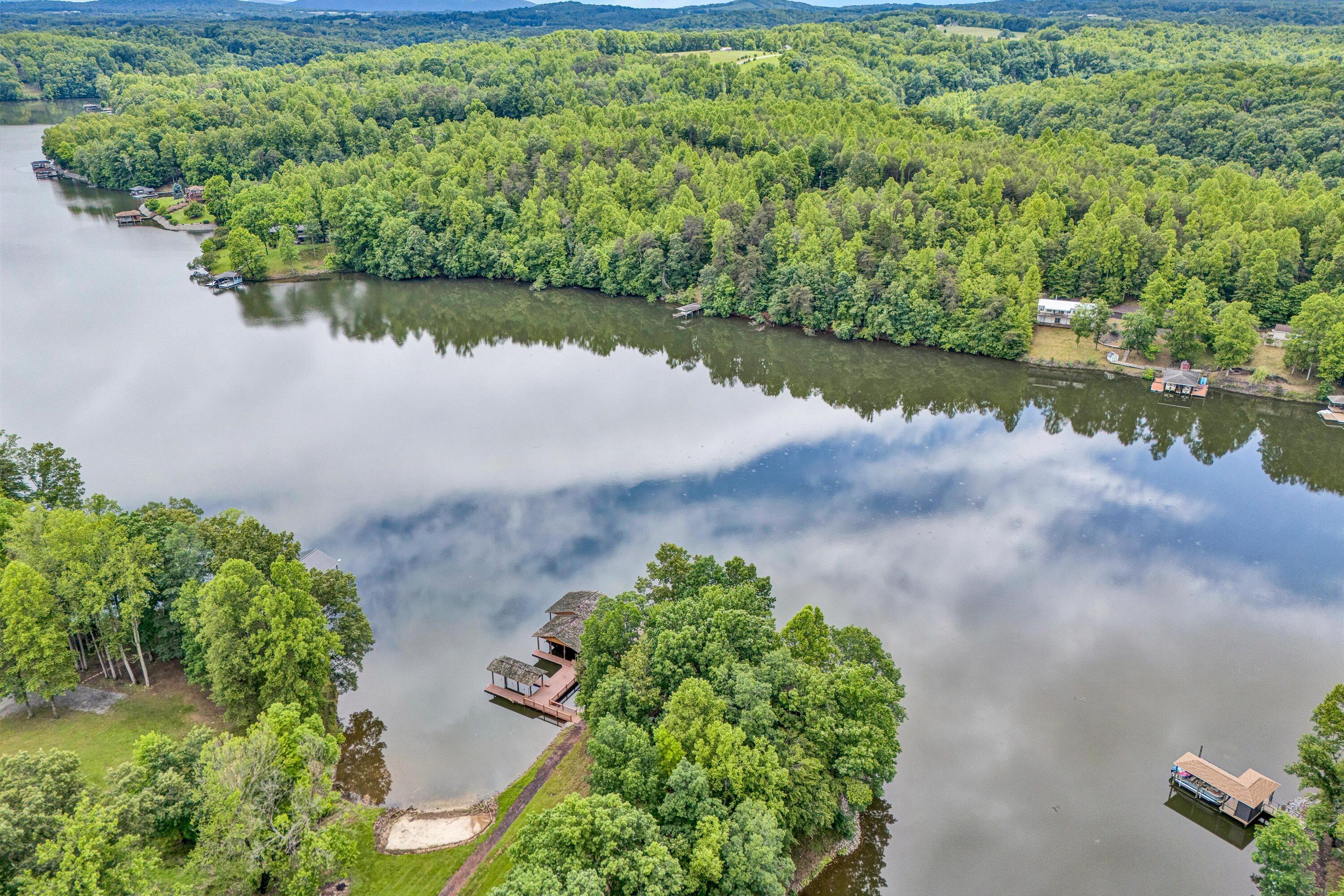 Wirtz, Virginia 24184, United States, 3 Bedrooms Bedrooms, ,2 BathroomsBathrooms,Residential,Active,140872