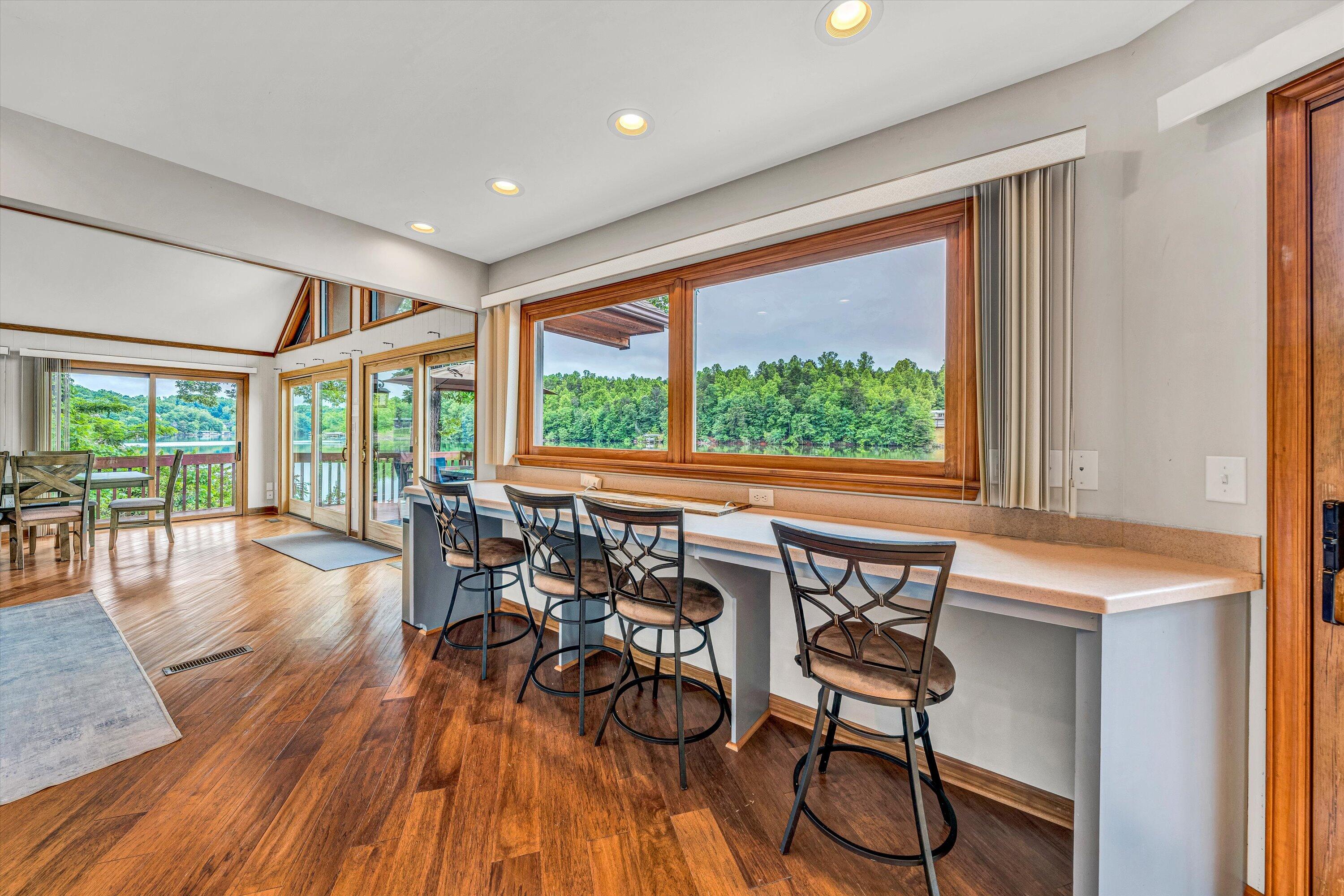 510 Crestview Rd, Wirtz, Virginia image 12
