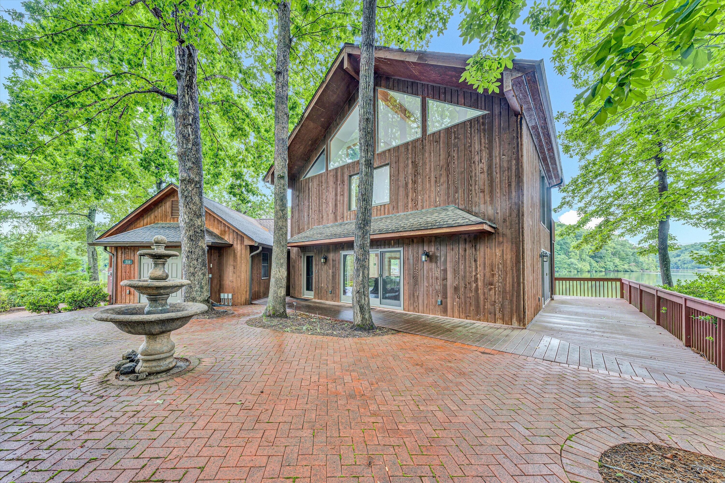 510 Crestview Rd, Wirtz, Virginia image 5