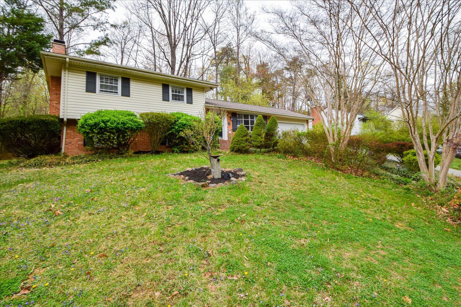 3417 Kenwick Trl, Roanoke, Virginia image 3