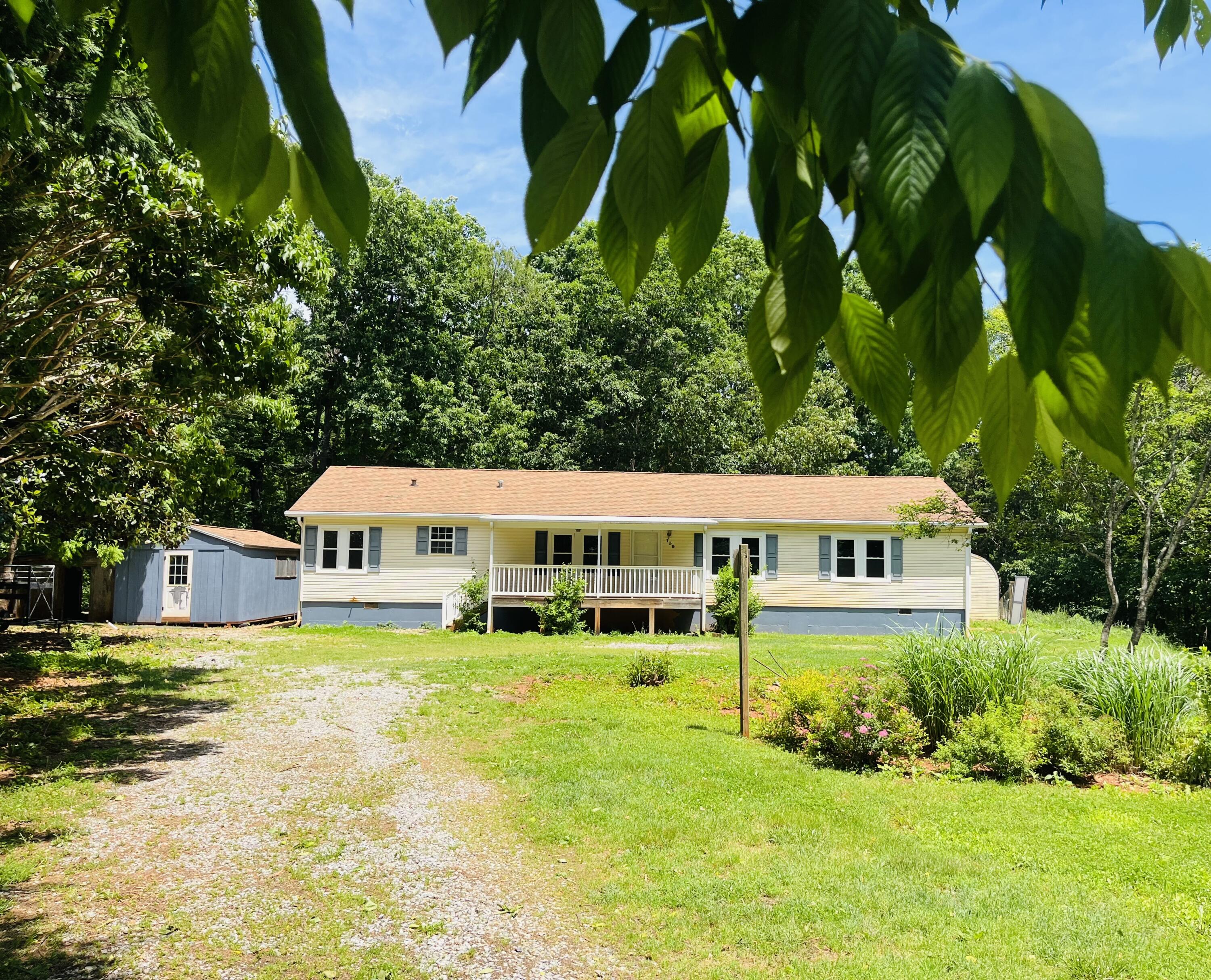 139 Daffodill Dr, Vinton, Virginia image 1