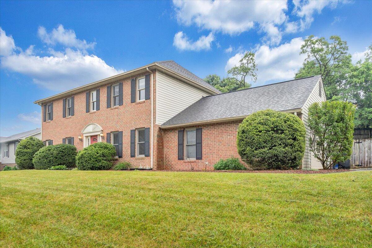 1733 Stone Mill Dr, Salem, Virginia image 2