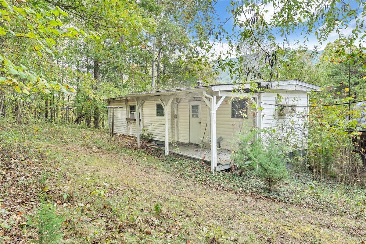 12501 Narrow Passage Rd, Eagle Rock, Virginia image 3