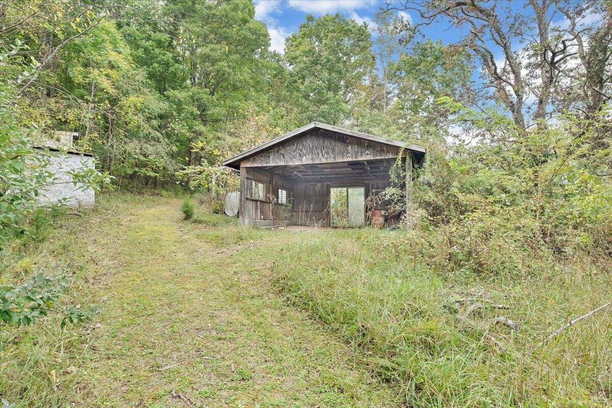 12501 Narrow Passage Rd, Eagle Rock, Virginia image 2