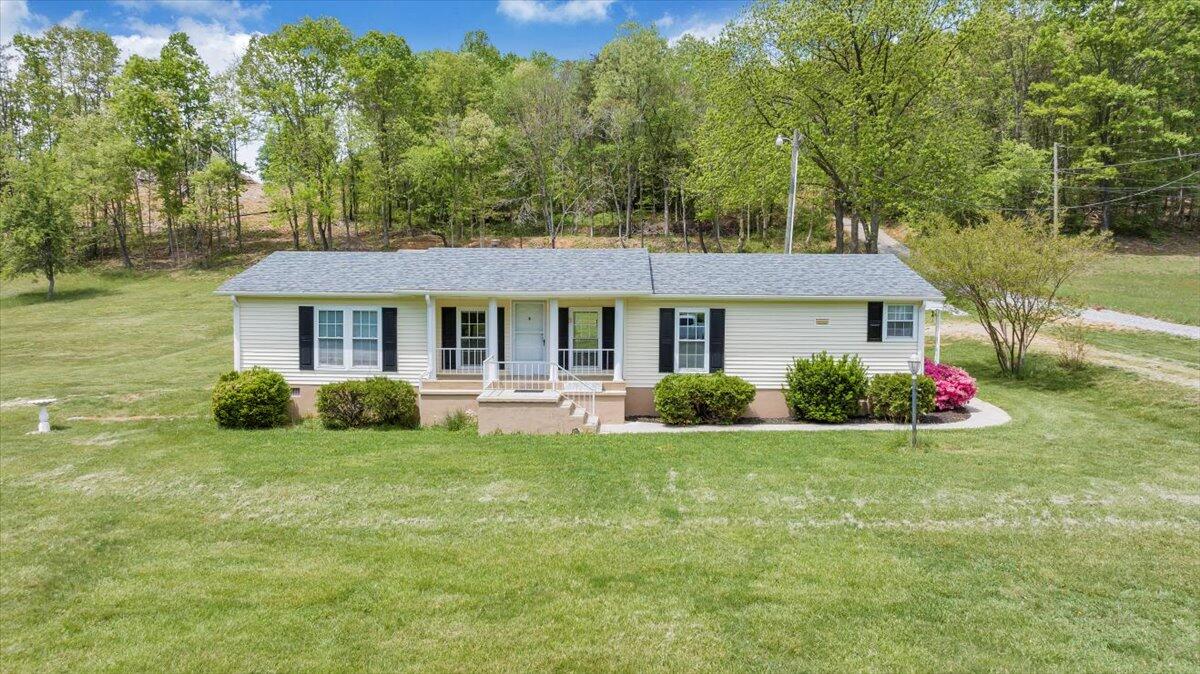 303 Coaling Rd, Troutville, Virginia image 2