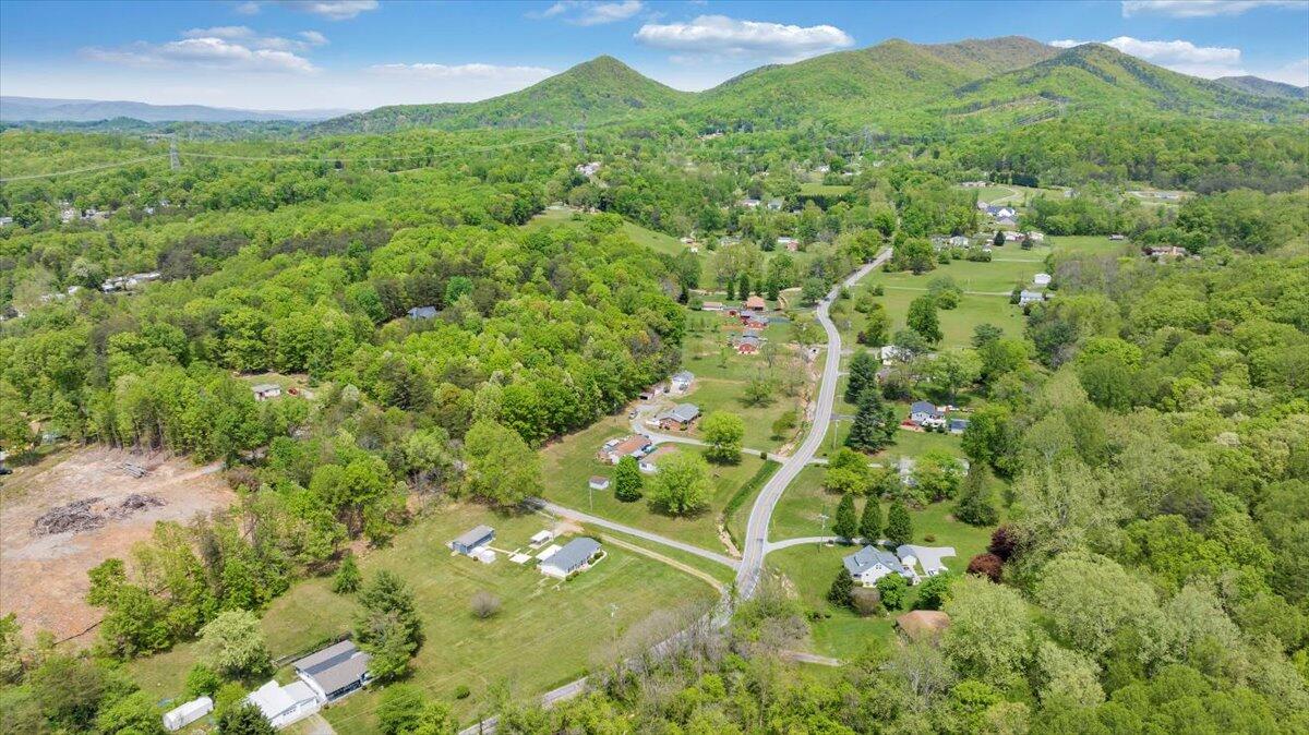 303 Coaling Rd, Troutville, Virginia image 32