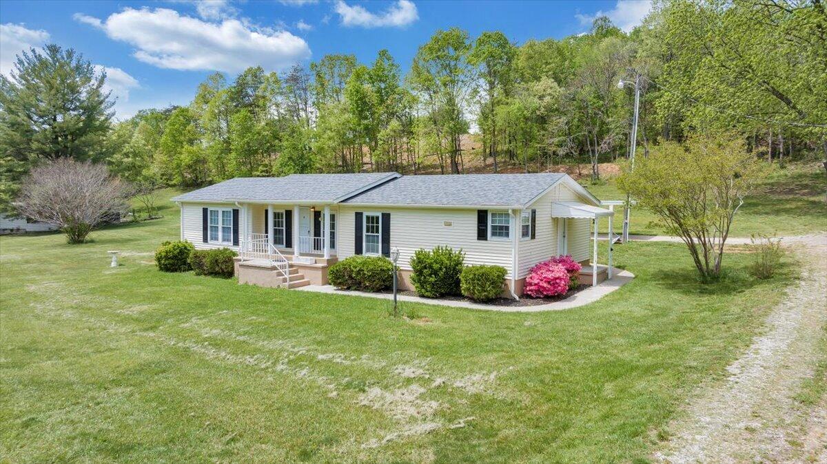 303 Coaling Rd, Troutville, Virginia image 1