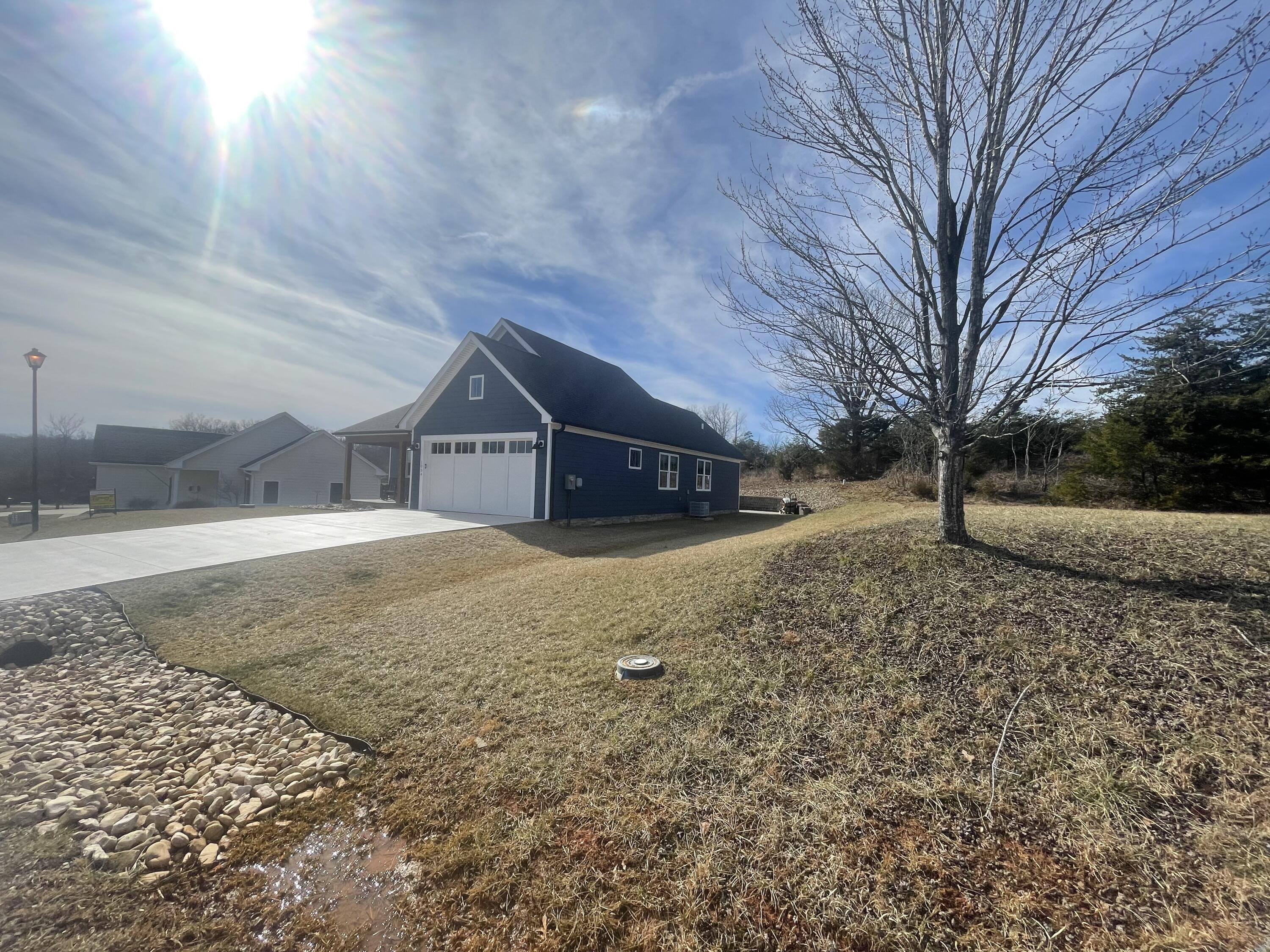 1054 Barrow Hills Dr, Huddleston, Virginia image 17