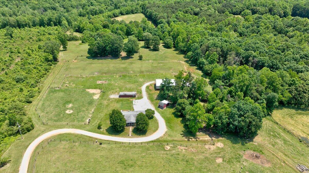 560 Tomahawk Mill Rd, Chatham, Virginia image 2