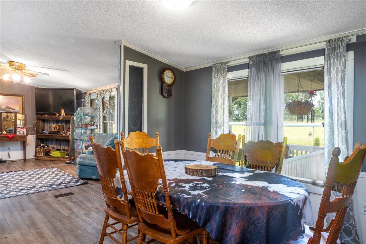 560 Tomahawk Mill Rd, Chatham, Virginia image 12