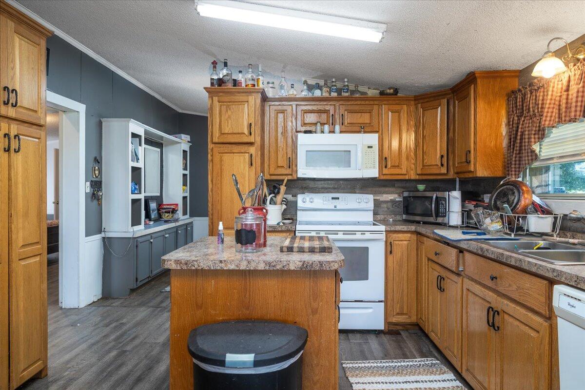 560 Tomahawk Mill Rd, Chatham, Virginia image 14