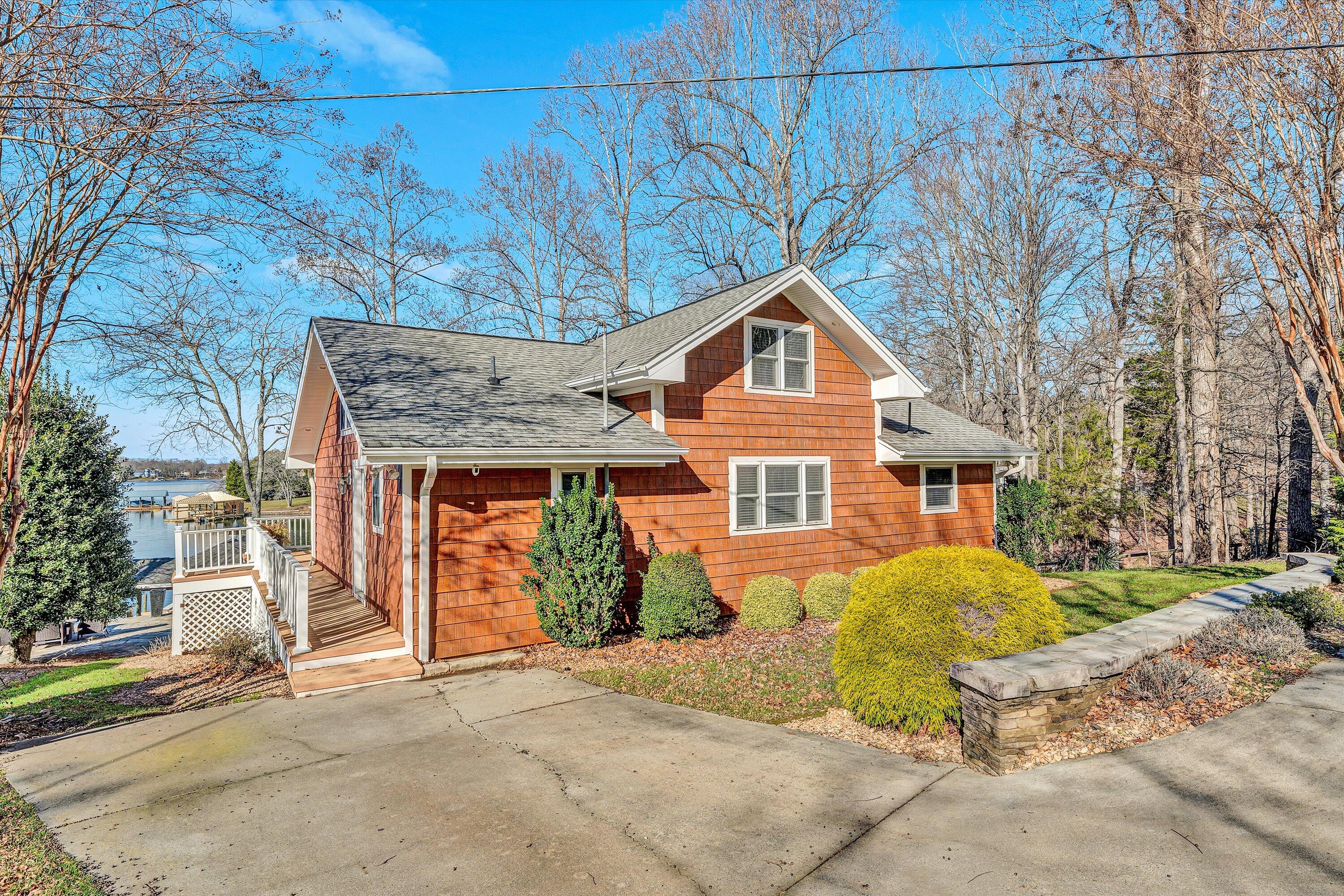 332 Fingerlake Rd, Penhook, Virginia image 3