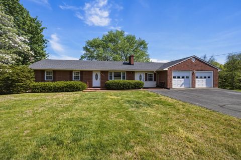 Homes For Sale - 6935 Tinkerdale Rd<br/> Roanoke, VA 24019