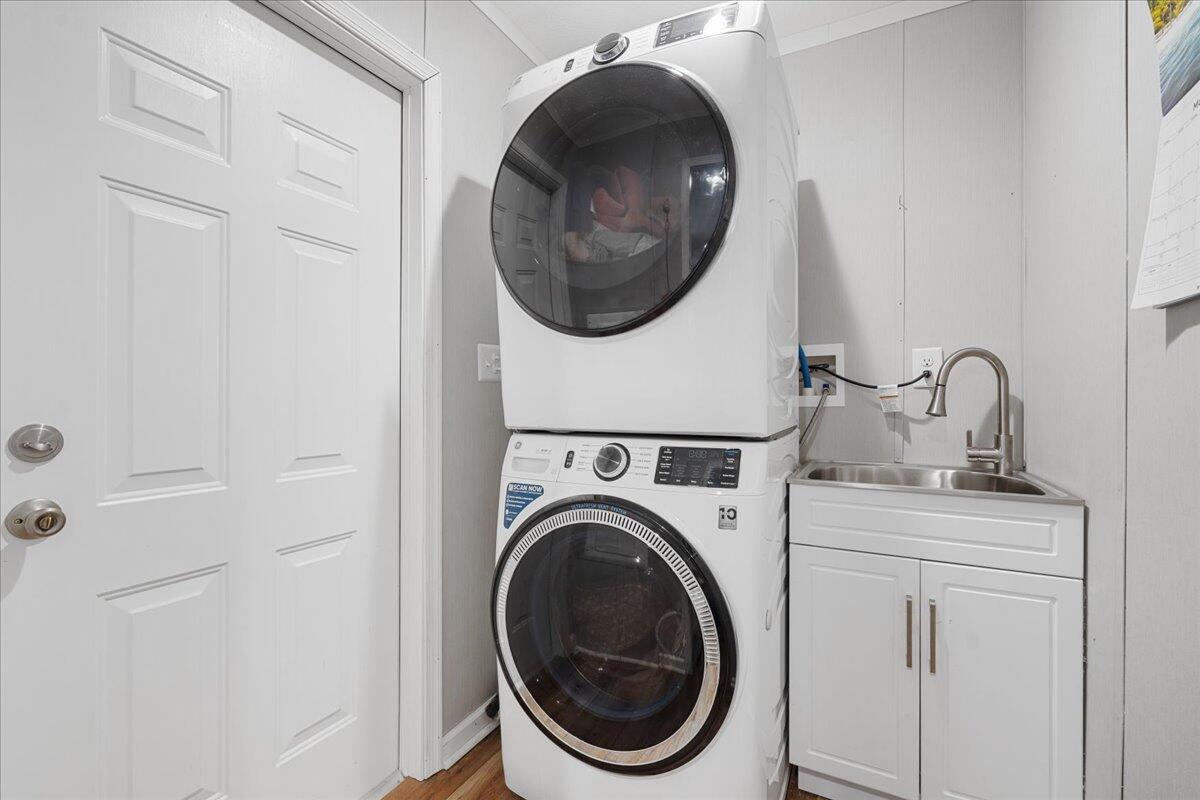 305 Snug Harbor Trl, Moneta, Virginia image 27
