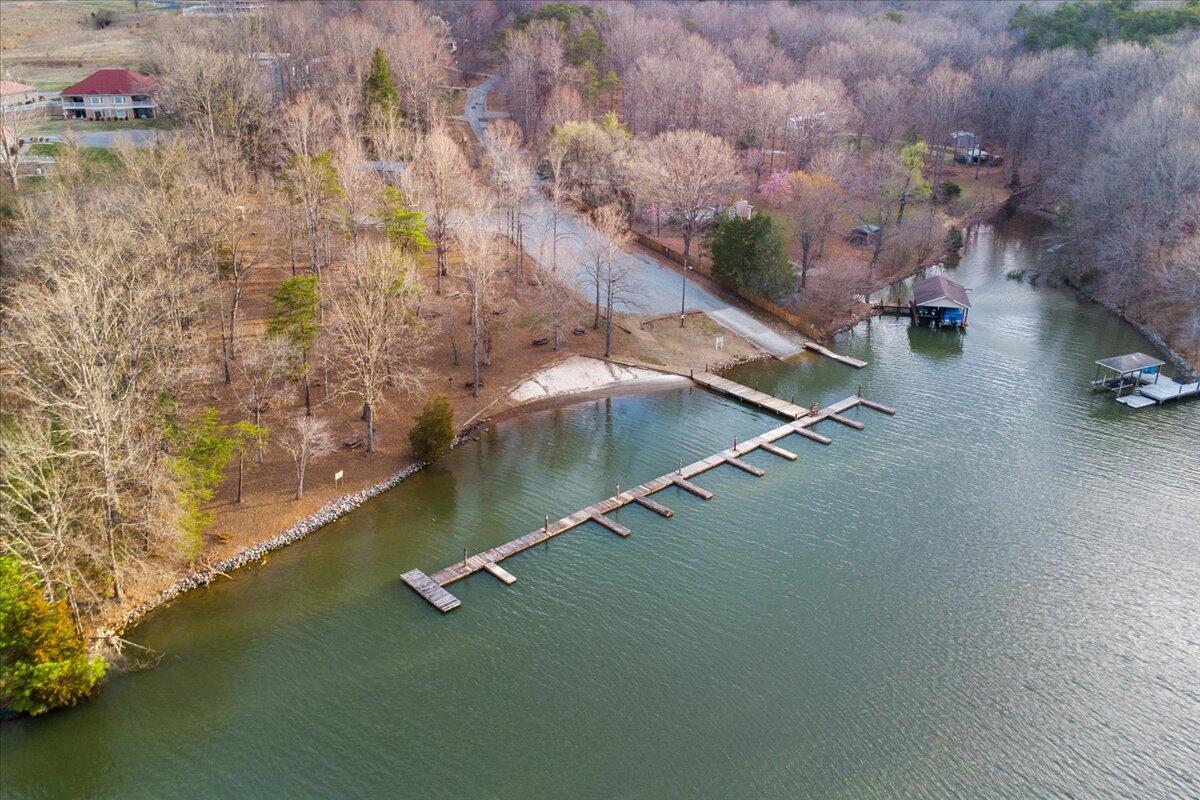 305 Snug Harbor Trl, Moneta, Virginia image 41