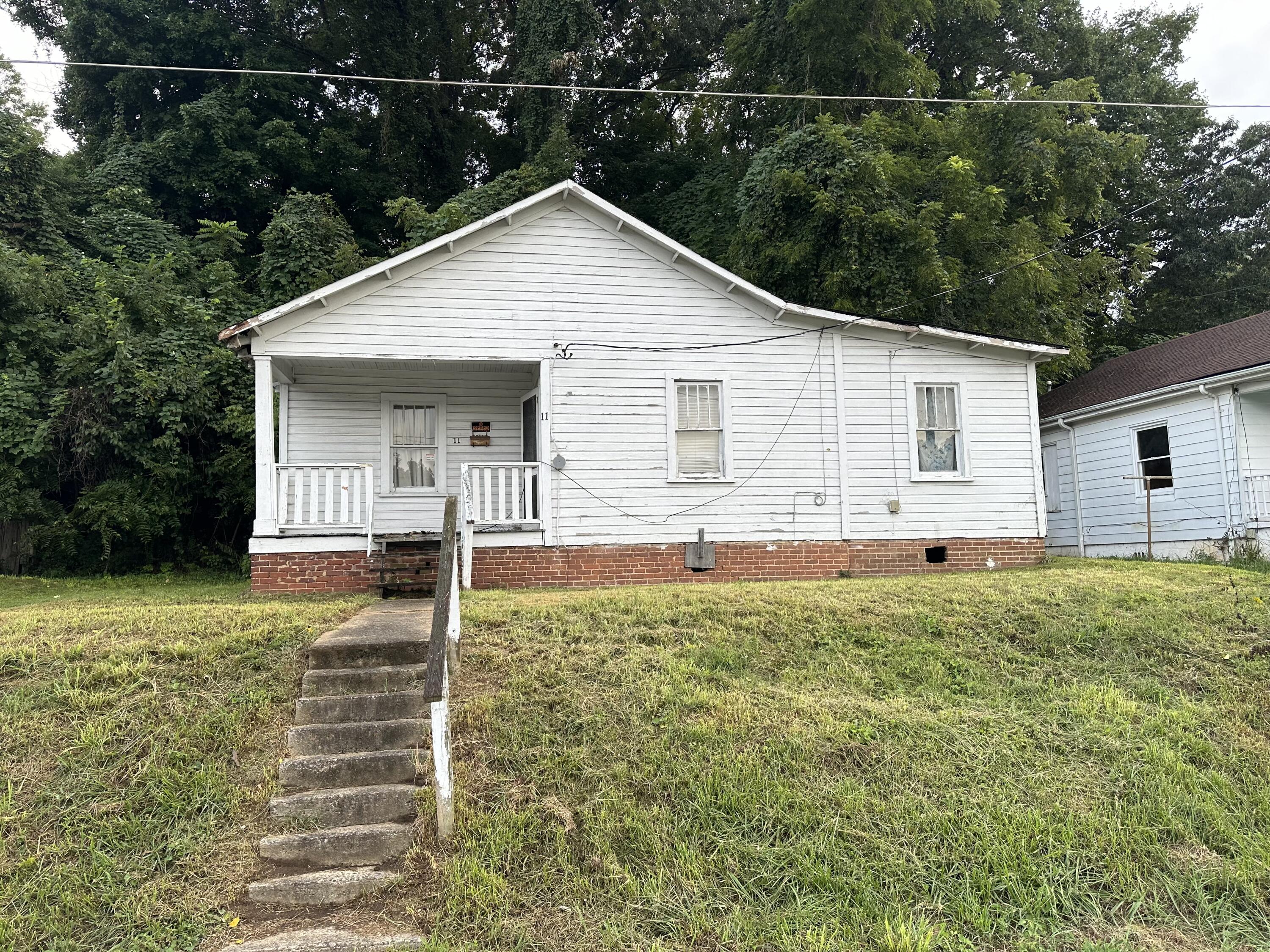 View Martinsville, VA 24112 house