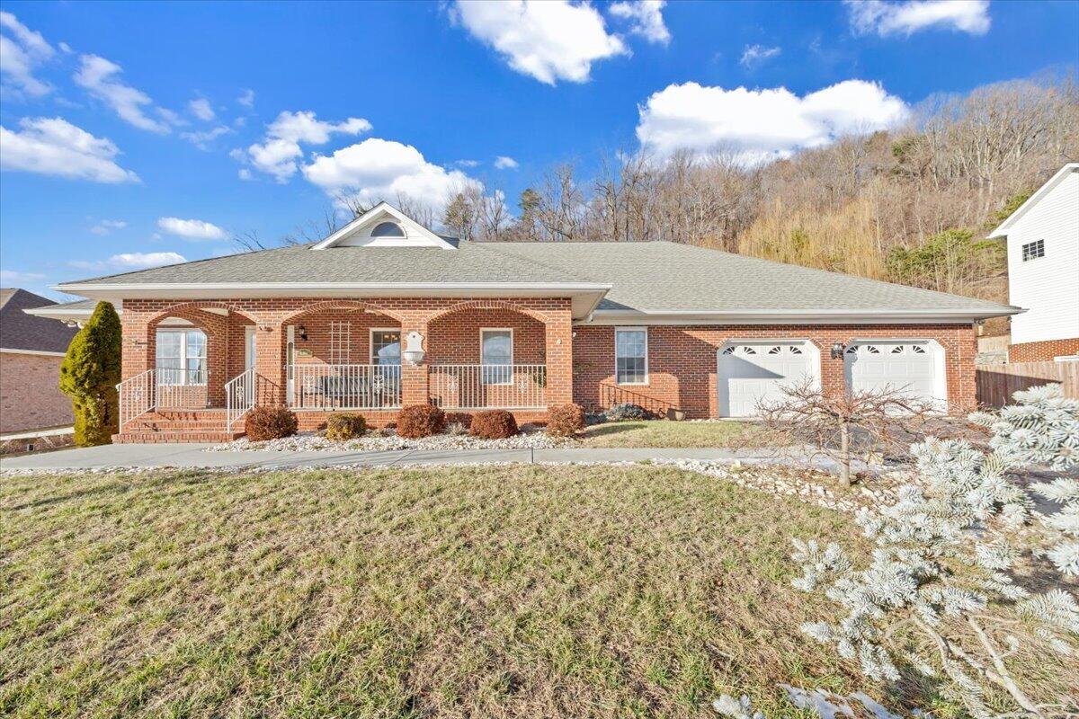 4384 Toddsbury Dr, Vinton, Virginia image 1