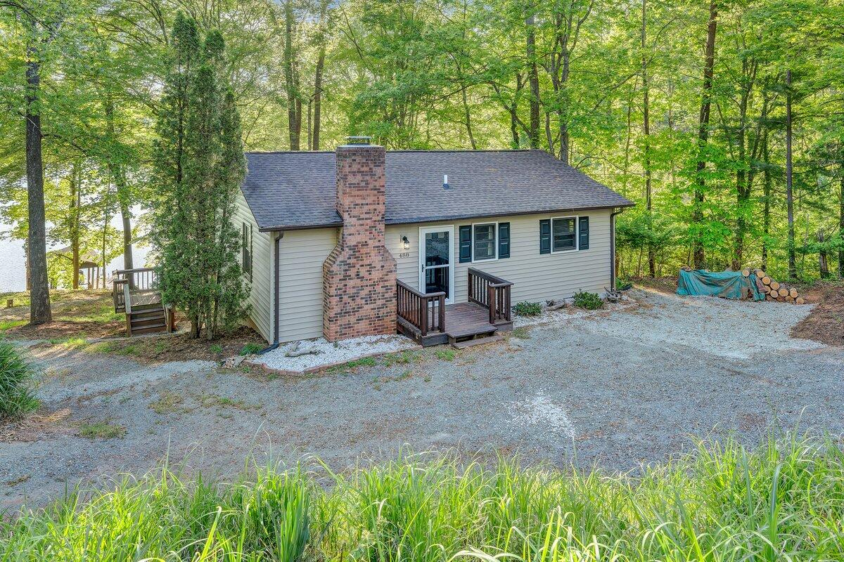 488 Sleepy Hollow Dr, Wirtz, Virginia image 1