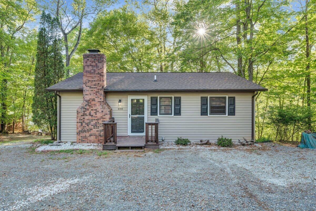 488 Sleepy Hollow Dr, Wirtz, Virginia image 2