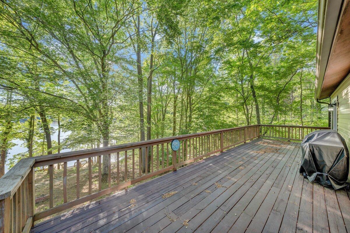 488 Sleepy Hollow Dr, Wirtz, Virginia image 16