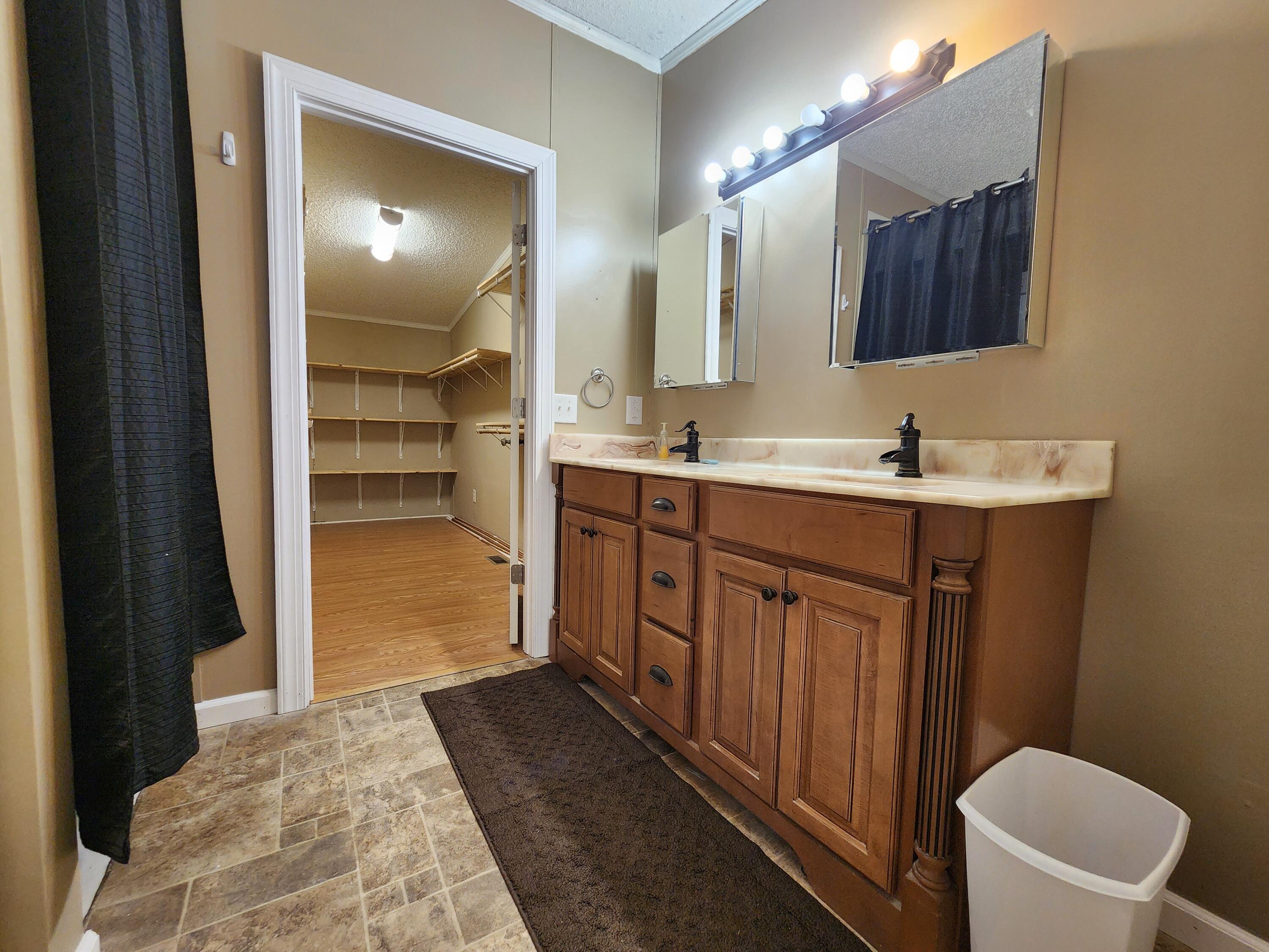 Bassett, Virginia 24055, United States, 3 Bedrooms Bedrooms, ,2 BathroomsBathrooms,Residential,Pending,52077