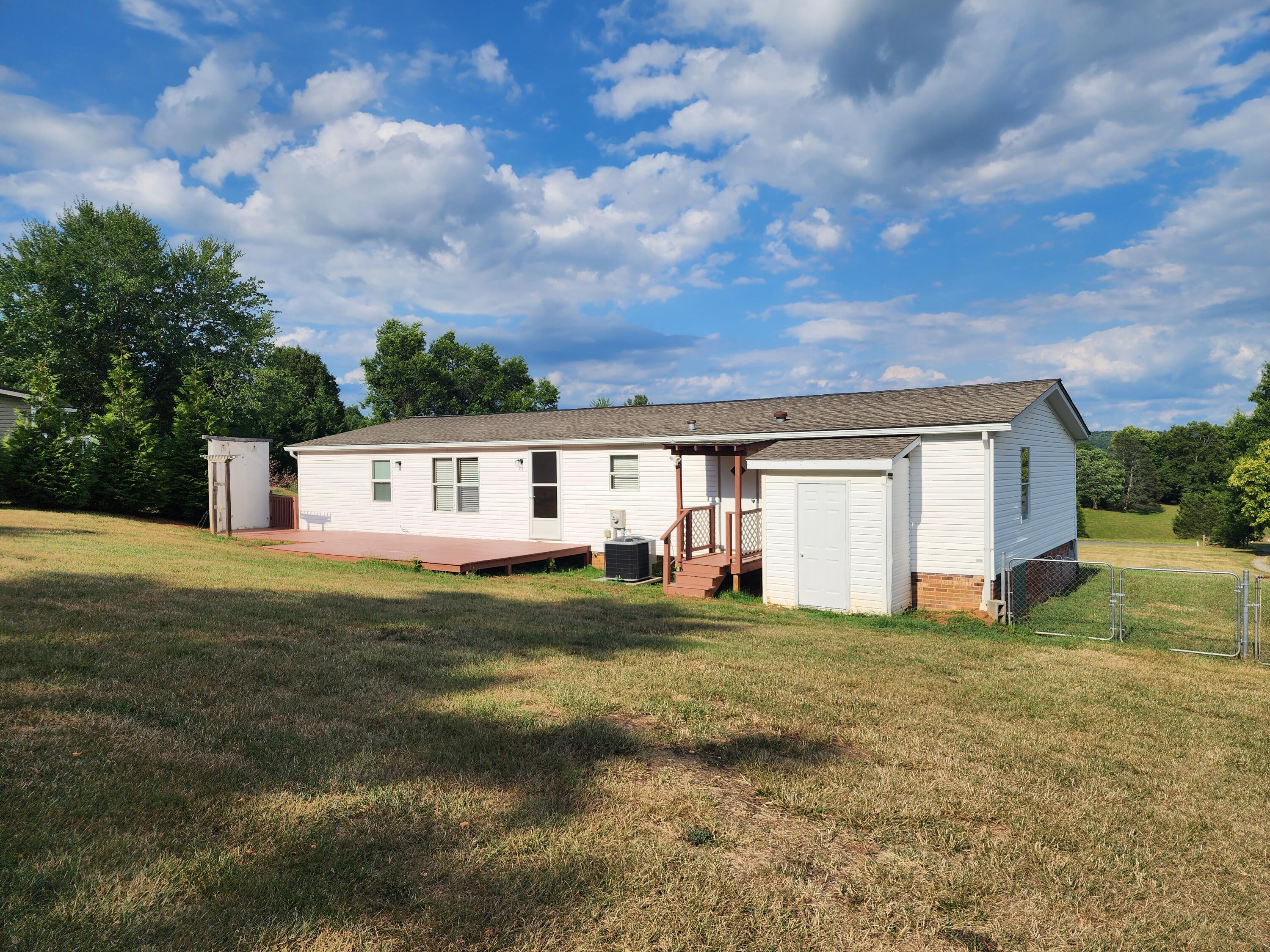 Bassett, Virginia 24055, United States, 3 Bedrooms Bedrooms, ,2 BathroomsBathrooms,Residential,Pending,52077