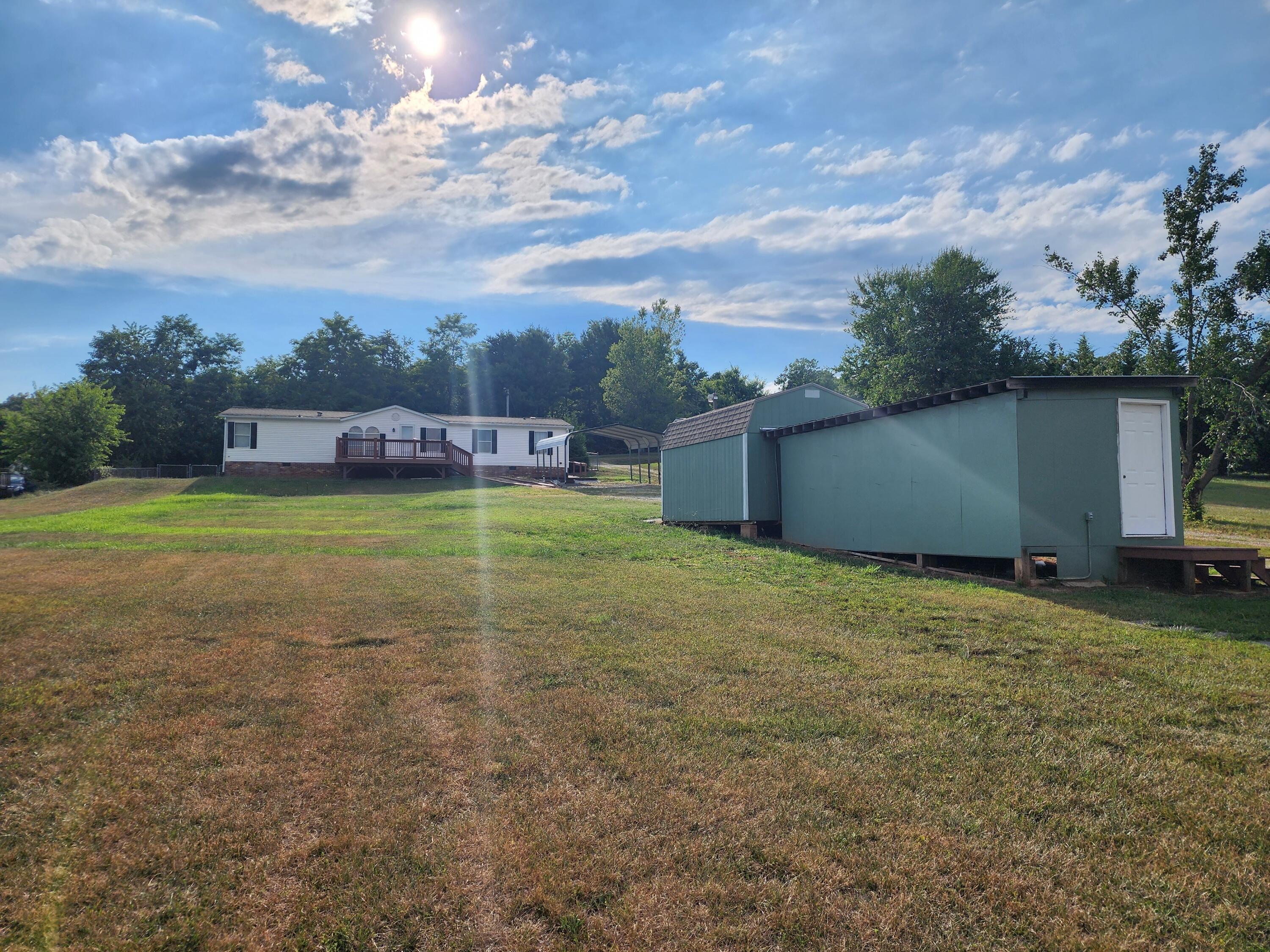 Bassett, Virginia 24055, United States, 3 Bedrooms Bedrooms, ,2 BathroomsBathrooms,Residential,Pending,52077