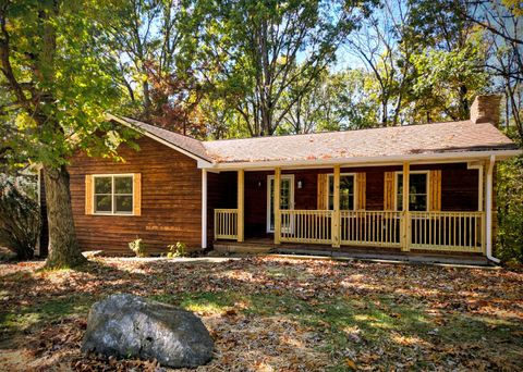 Photo of 161 Parkview DR, Blue Ridge, VA 24064 (MLS # 922214) Photo of 161 Parkview DR, Blue Ridge, VA 24064 (MLS # 922214)