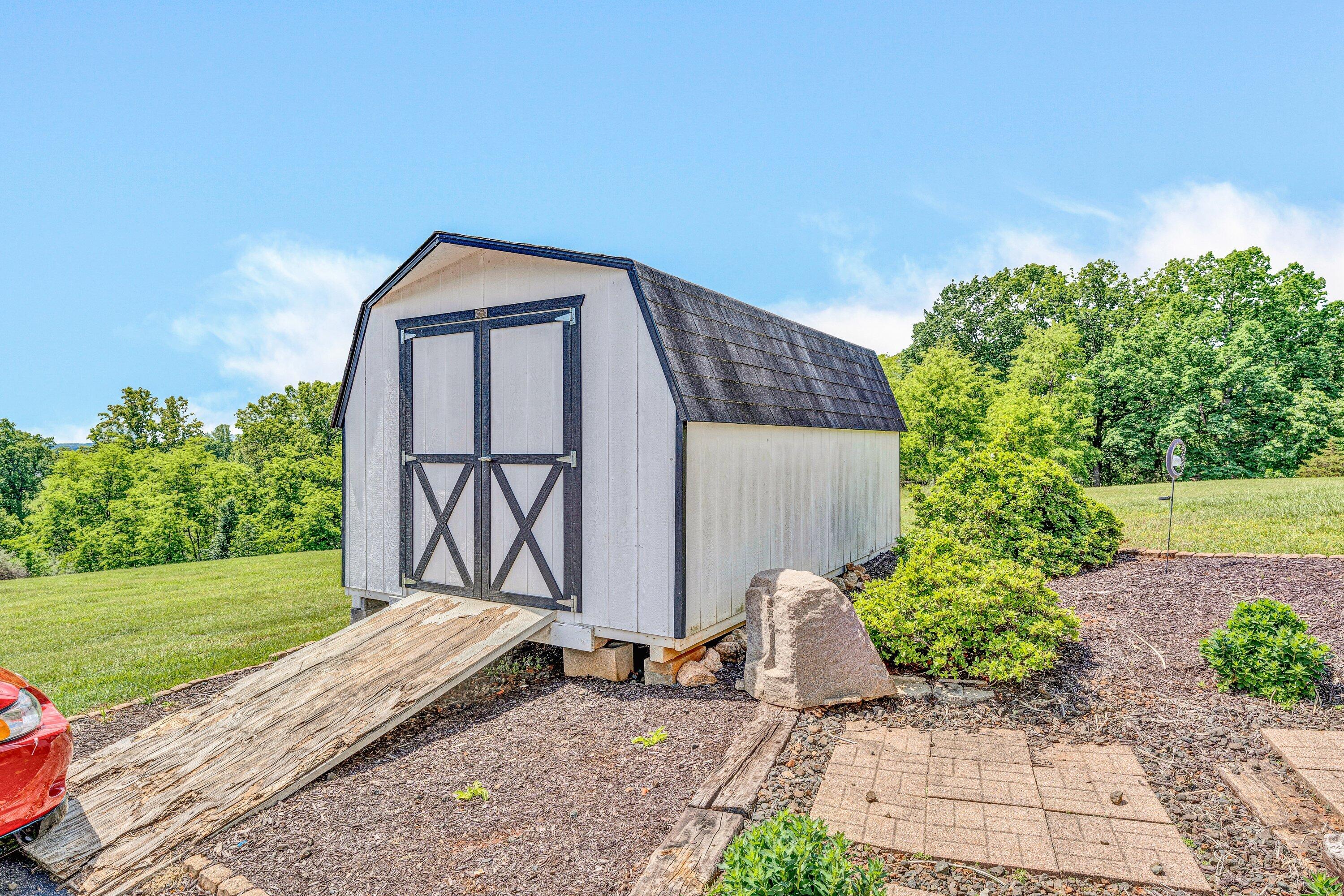 3397 Hales Ford Rd, Moneta, Virginia image 33