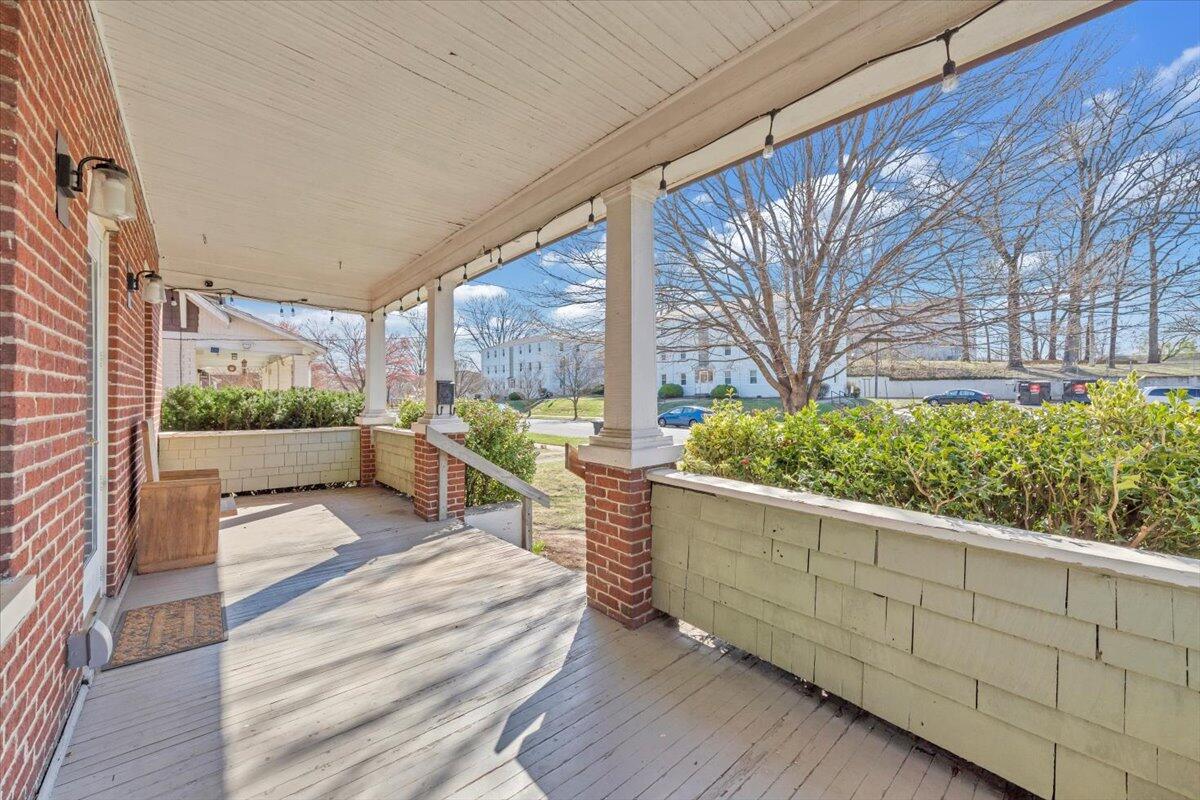 1533 Maiden Ln, Roanoke, Virginia image 3