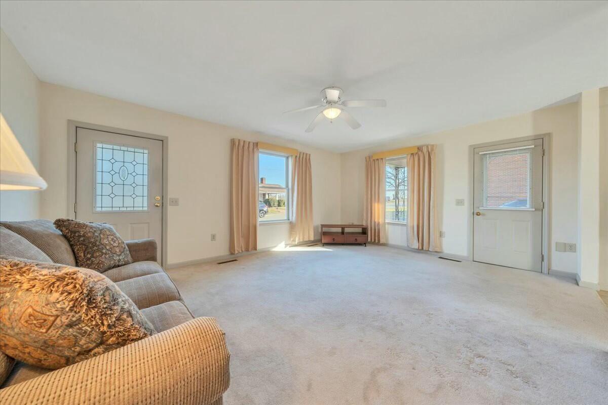120 High St, Rocky Mount, Virginia image 4