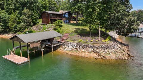 Homes For Sale - 50 Fox Trail Dr<br/> Wirtz, VA 24184