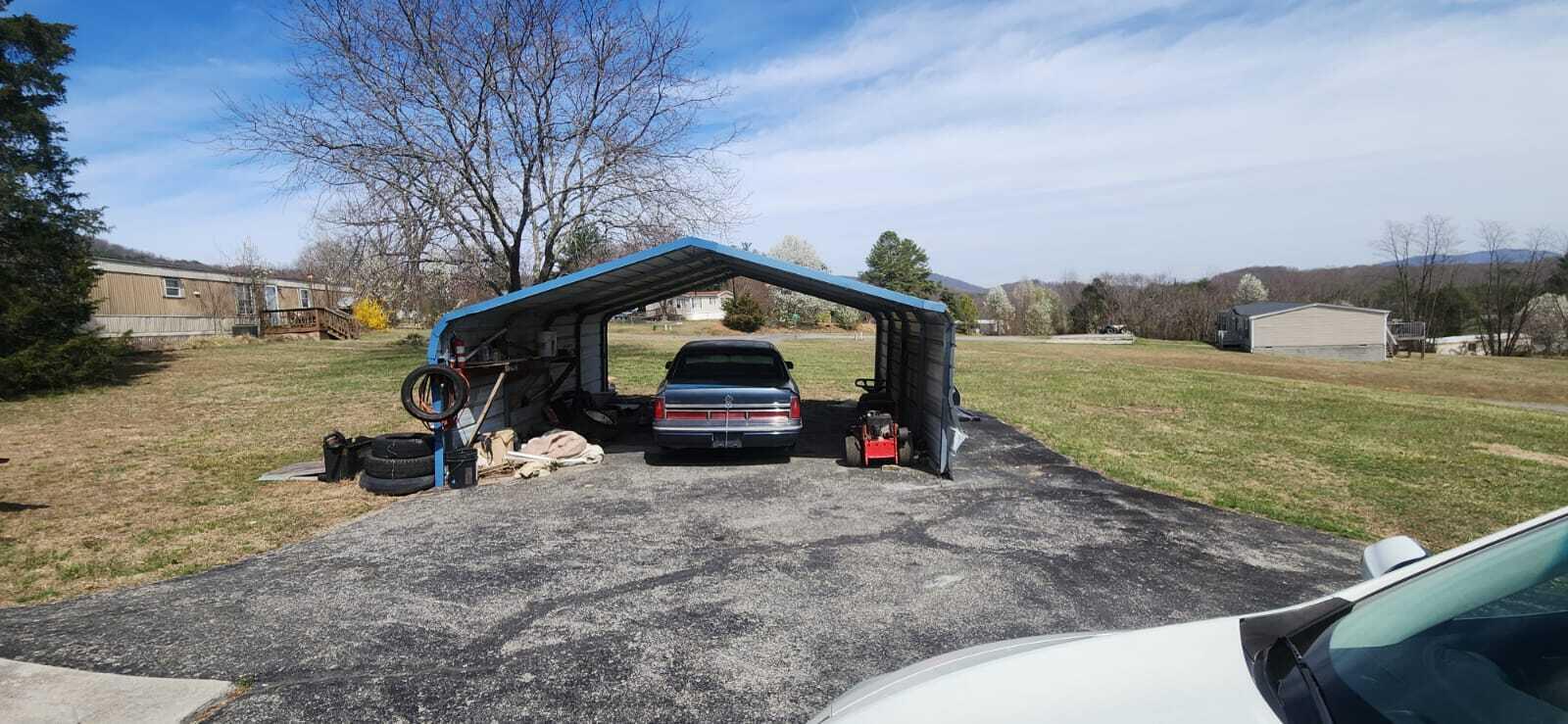 402 Mountain Meadow Dr, Vinton, Virginia image 3