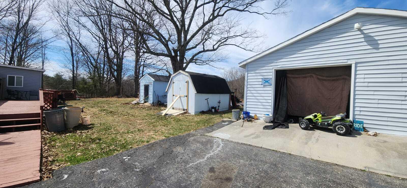 402 Mountain Meadow Dr, Vinton, Virginia image 5