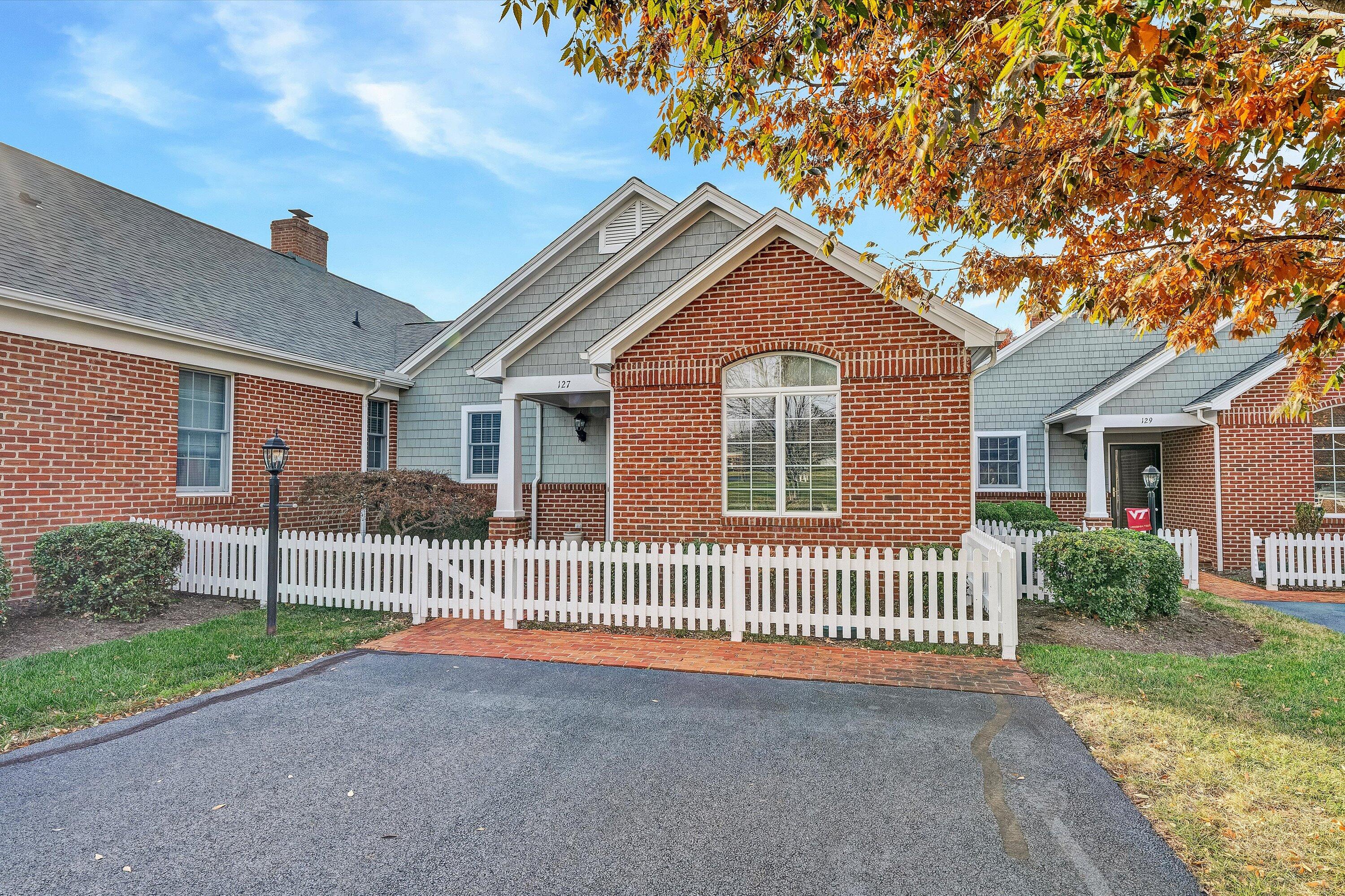 Penhook, Virginia 24137, United States, 2 Bedrooms Bedrooms, ,2 BathroomsBathrooms,Residential,Active,243864