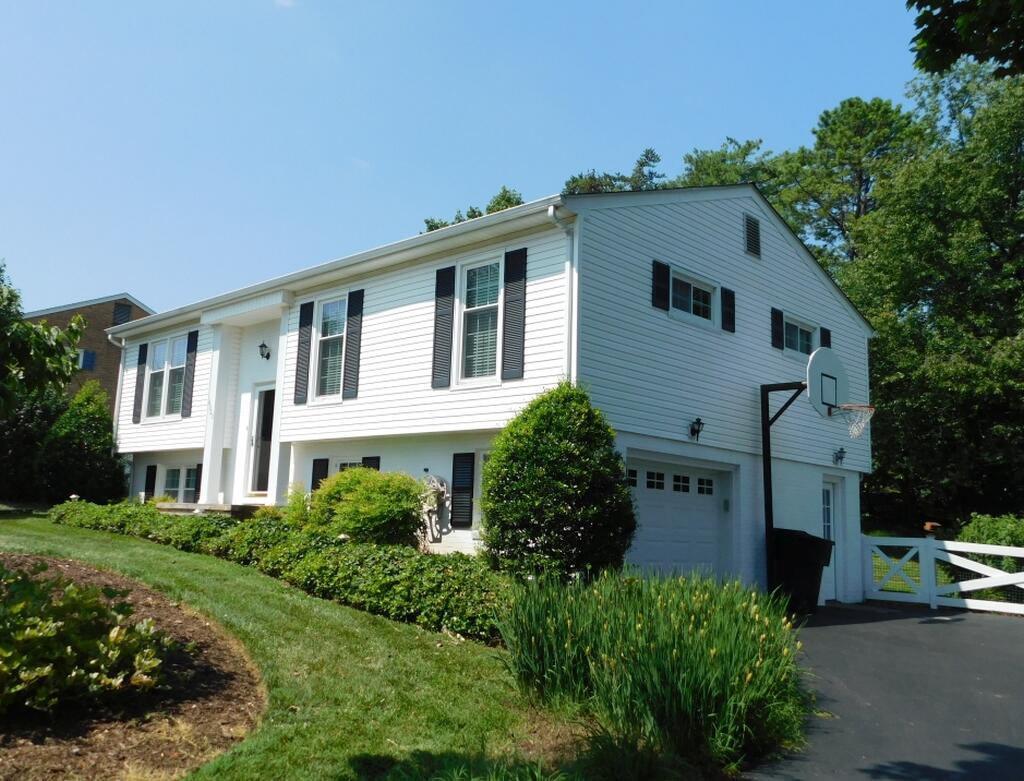 Roanoke, Virginia 24018, United States, 3 Bedrooms Bedrooms, ,2 BathroomsBathrooms,Residential,Pending,159028