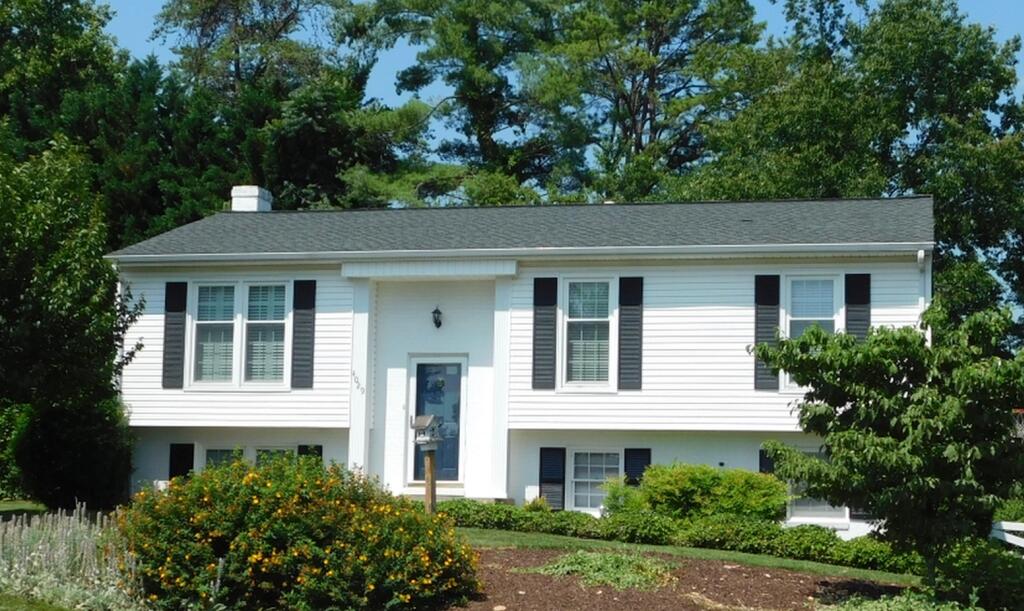 Roanoke, Virginia 24018, United States, 3 Bedrooms Bedrooms, ,2 BathroomsBathrooms,Residential,Pending,159028