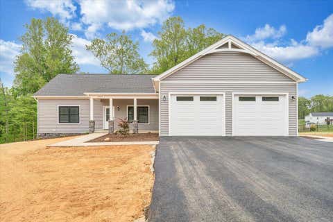 Homes For Sale - 284 Windsor Castle Dr<br/> Moneta, VA 24121