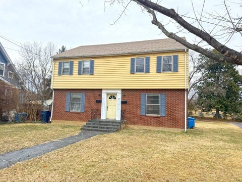 Multifamily For Sale - 1811 Windsor Ave<br/> Roanoke, VA 24015