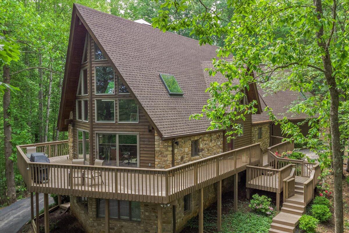 7126 Pine Needle Dr, Boones Mill, Virginia image 3