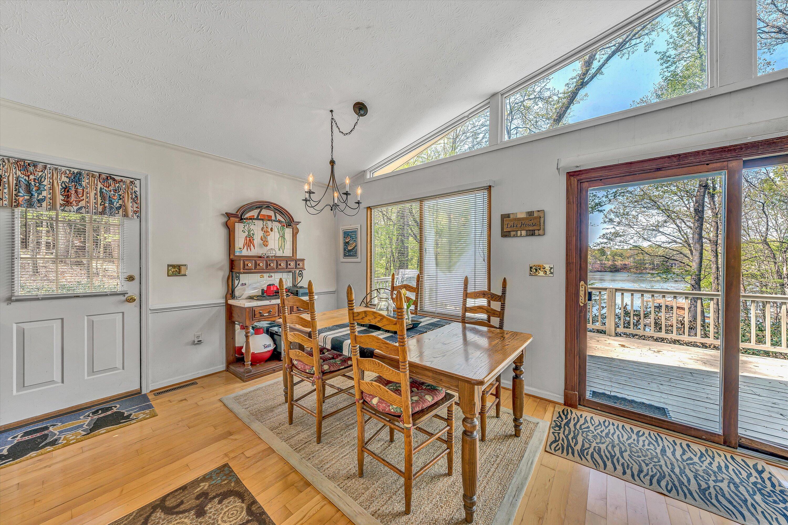 75 Nuthatch Cir, Moneta, Virginia image 9