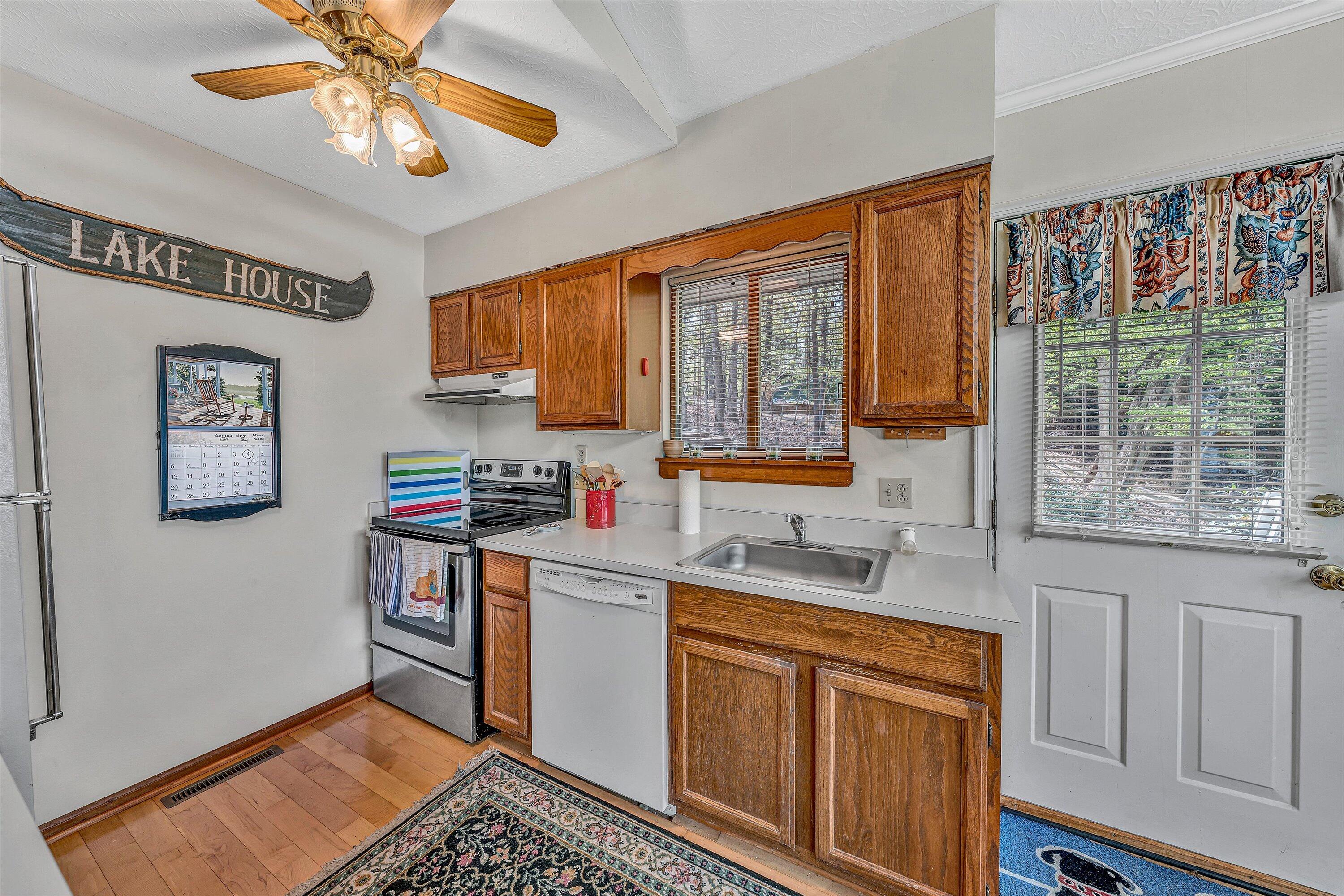 75 Nuthatch Cir, Moneta, Virginia image 12
