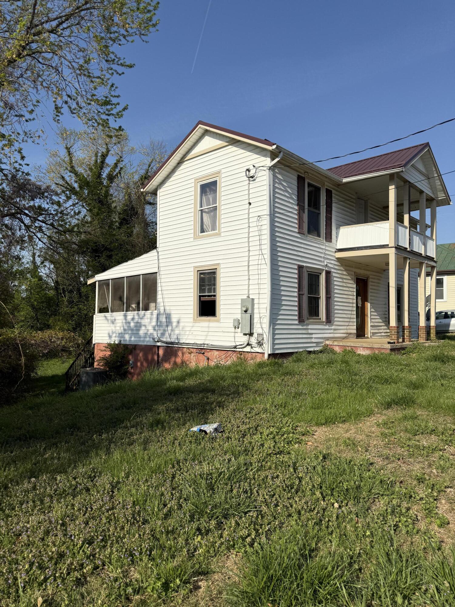 10 Aaron St, Martinsville, Virginia image 2