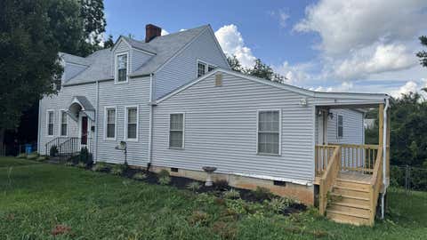 Homes For Sale - 3323 Greenland Ave<br/> Roanoke, VA 24012
